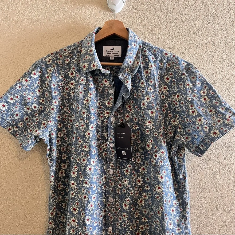 Thread & Cloth Floral Button Down Shirt Size Medium NWT - Picture 3 of 9